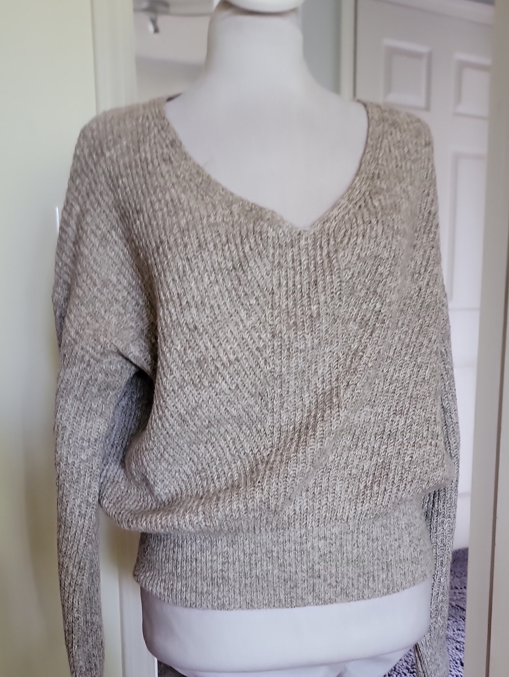 Loft Xs V-Neck Knit Sweater in Heather Taupe
